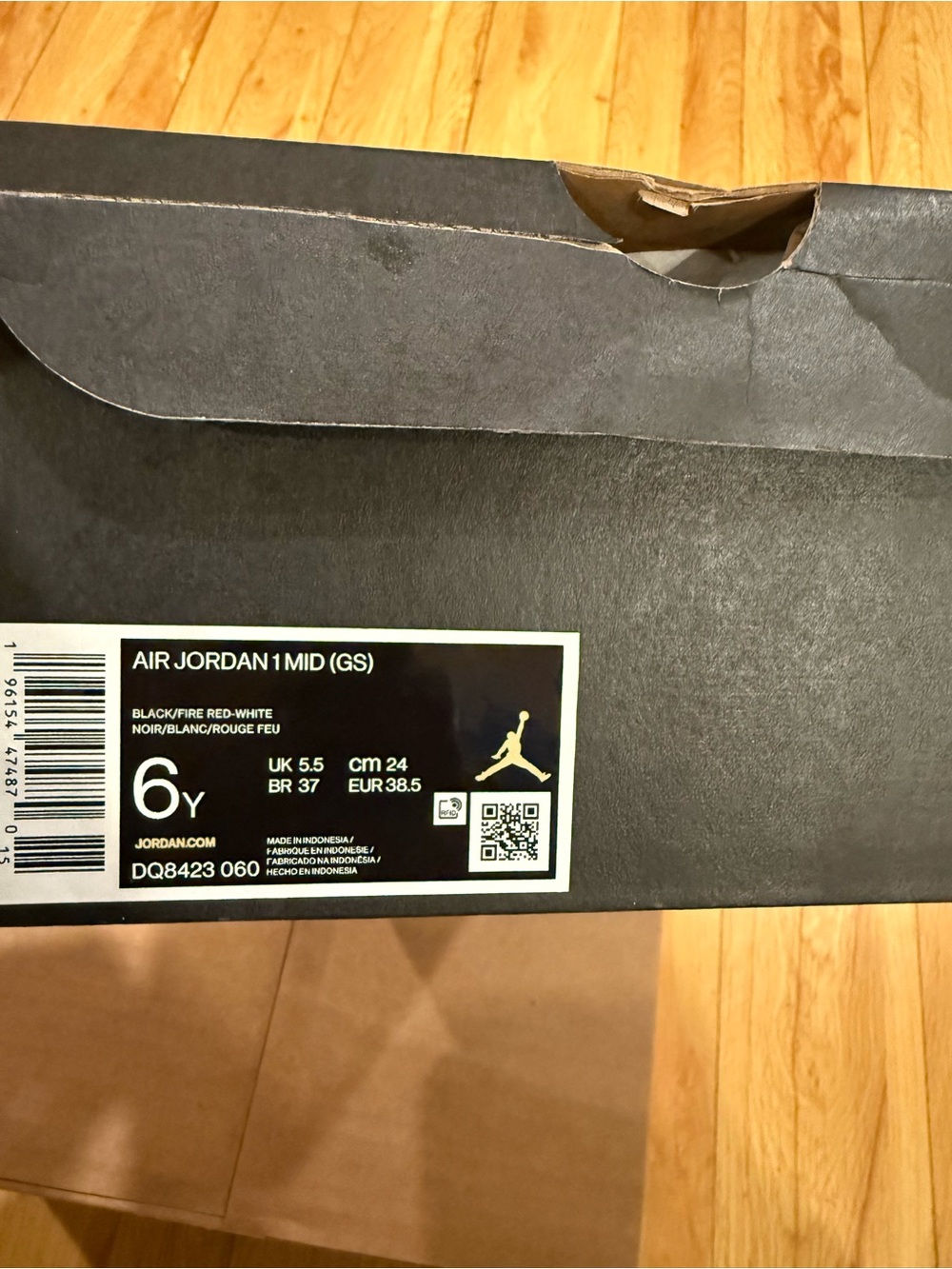 Air Jordan 1 Mid Youth Red and Black Mid-Top Sneakers - Picture 11 of 11